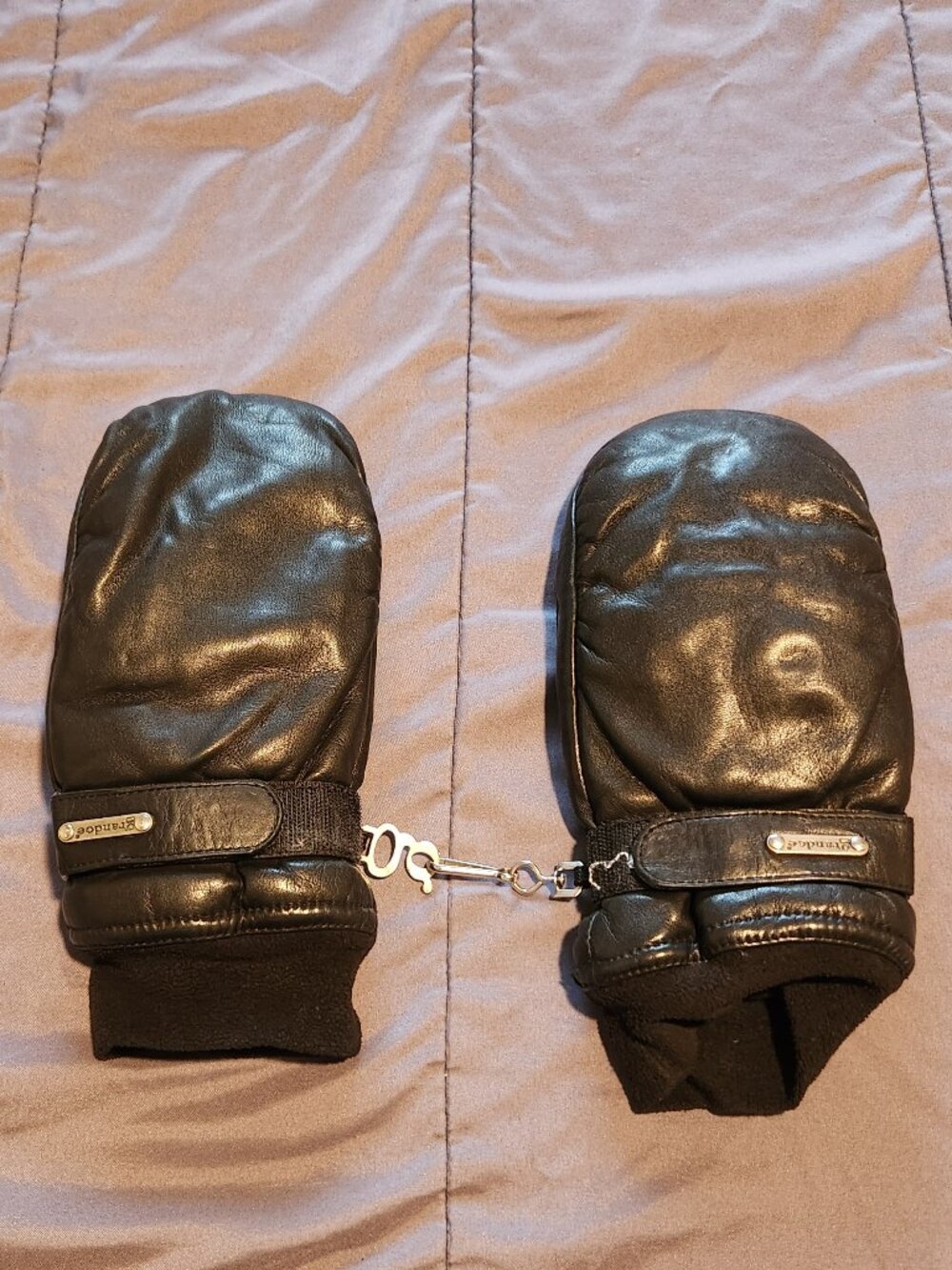 used, Ladies Small Patagonia Mittens